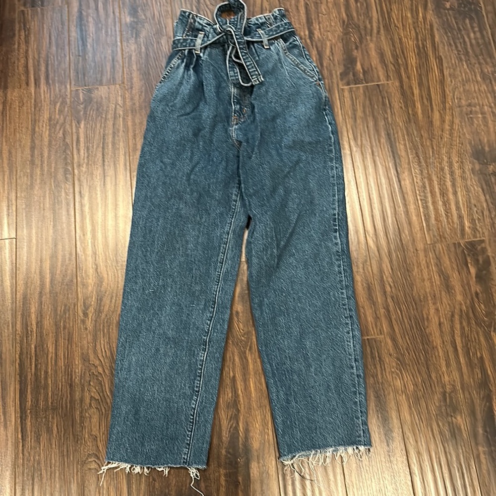 Abercrombie Mom Jeans Medium Wash Cinched Waist